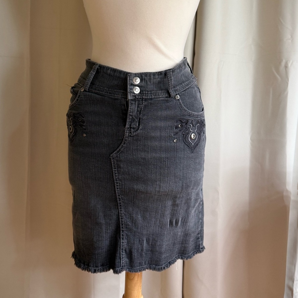 Dark Grey Midi Skirt With Embroidered Detail